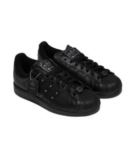 Black Adidas Superstar II Berlin vintage style sneaker