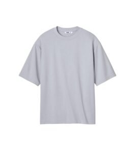 Uniqlo U crew neck t shirt used as an everyday essential basic
