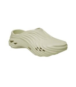 Crocs Echo Wave clogs styled for everyday comfort walking and city errands