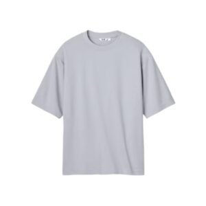 Uniqlo cotton t shirt basic everyday essential styled with simple outfits
